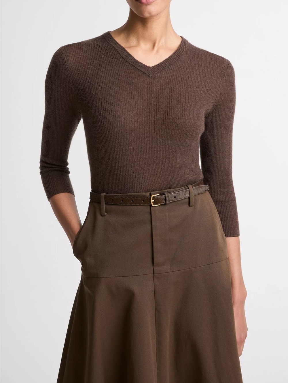 VINCE HIGH V-NECK TOP*********SIZE: XS